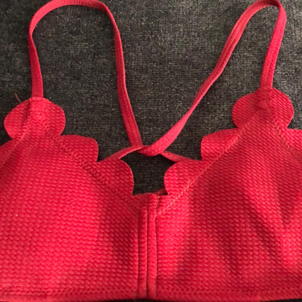Bikini - Picture 2 of 3